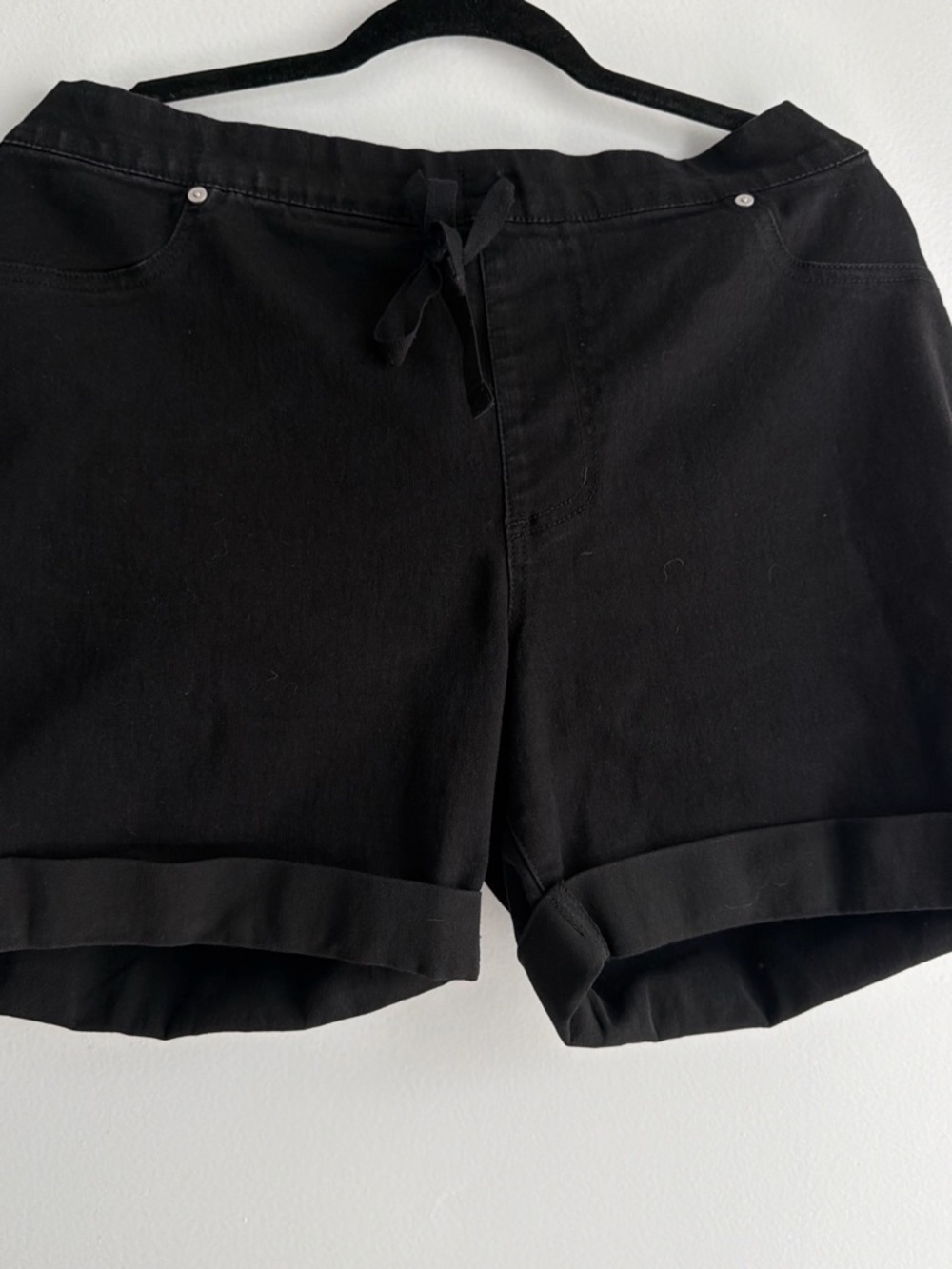 just be Black Rolled-Hem Drawstring Women's Shorts